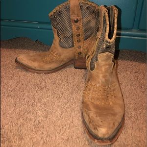 Liberty Black Tan Leather Booties